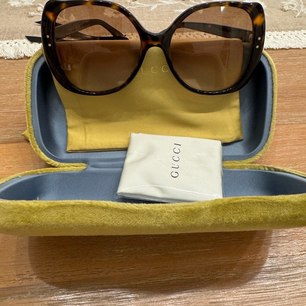 Gucci sunglasses